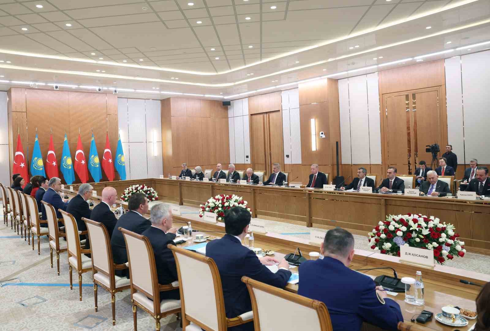 cumhurbaskani erdogan kazakistan cumhurbaskani tokayevle gorustu 6 uyJYizdy