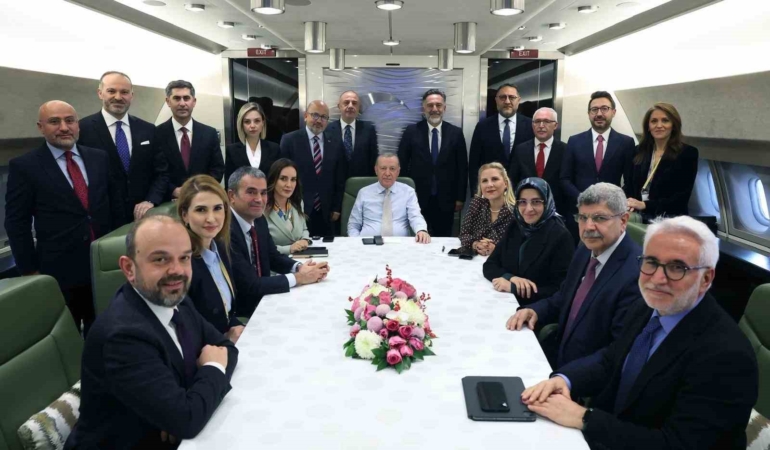 cumhurbaskani-erdogan-kilicdaroglu-da-goruyoruz-ki-koyunlarinda-besledikleri-yilanlardan-rahatsiz-olmus-ve-isyan-etmistir-e8CcrE94.jpg