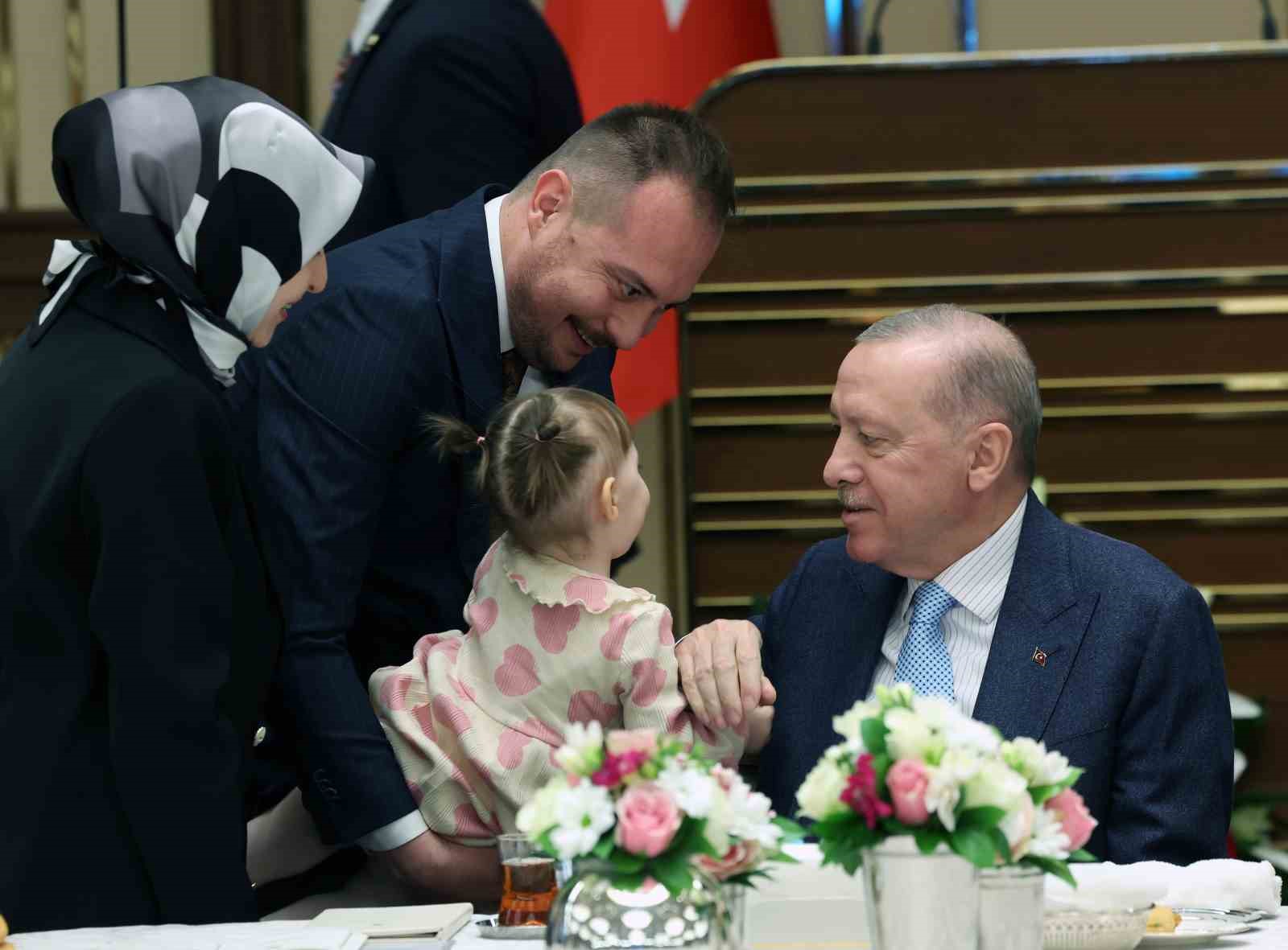 Cumhurbaşkanı Erdoğan: "Kıymetli öğretmenlerimize karşı şiddete toleransımız yoktur" 7 cumhurbaskani erdogan kiymetli ogretmenlerimize karsi siddete toleransimiz yoktur 3 EjUgA6RS