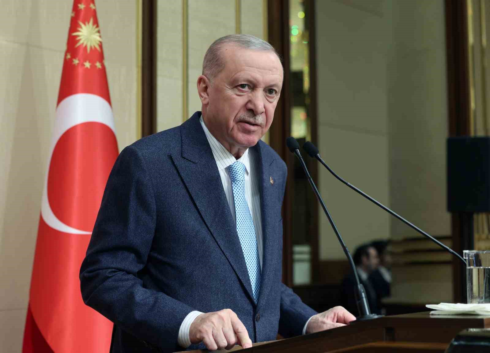 Cumhurbaşkanı Erdoğan: "Kıymetli öğretmenlerimize karşı şiddete toleransımız yoktur" 12 cumhurbaskani erdogan kiymetli ogretmenlerimize karsi siddete toleransimiz yoktur 8 EE2QJ9r8