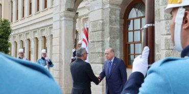 cumhurbaskani-erdogan-kktc-cumhurbaskani-erhurman-ile-gorustu-cp7SGHmL.jpg