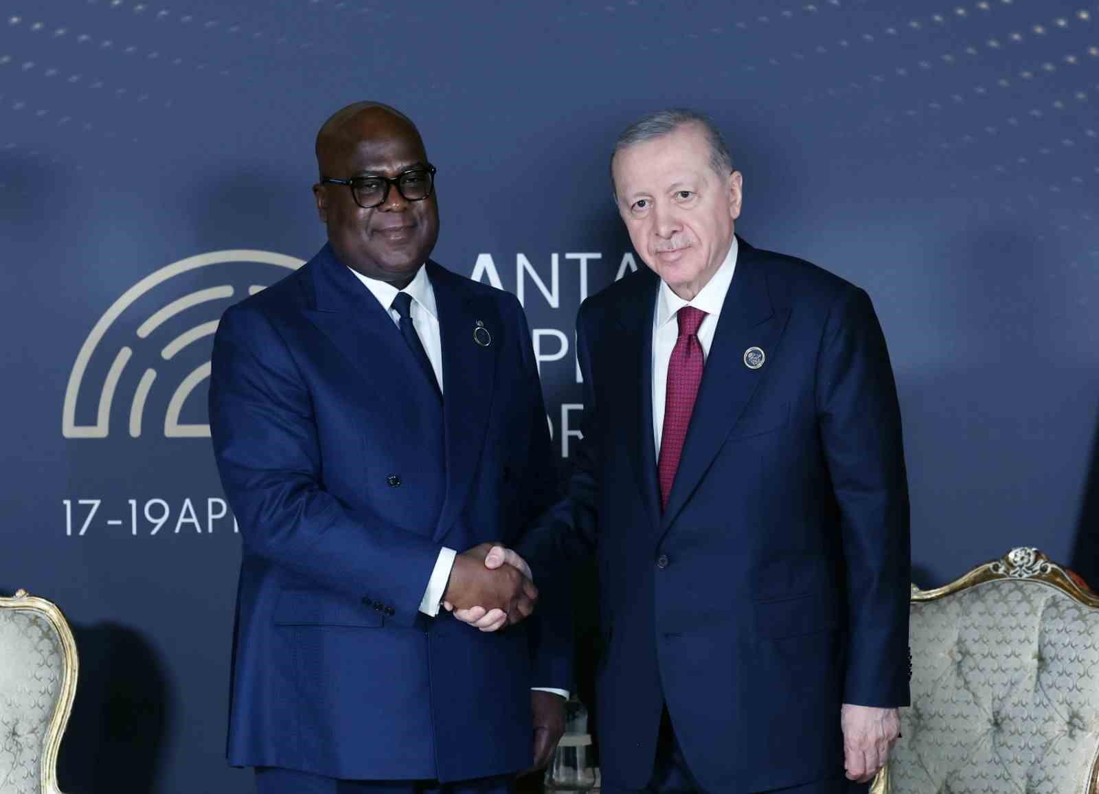 Cumhurbaşkanı Erdoğan, Kongo Demokratik Cumhuriyeti Cumhurbaşkanı Tshisekedi ile görüştü 4 cumhurbaskani erdogan kongo demokratik cumhuriyeti cumhurbaskani tshisekedi ile gorustu 0