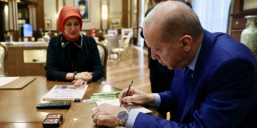cumhurbaskani-erdogan-kurban-vekaletini-turk-kizilaya-verdi-AzCEhGaT.jpg