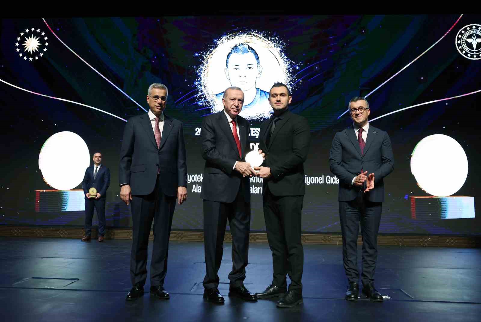 cumhurbaskani erdogan kuresel olcekte saglik hizmeti verebilen bir ulke konumuna ulastik 2 2OrVwzWy