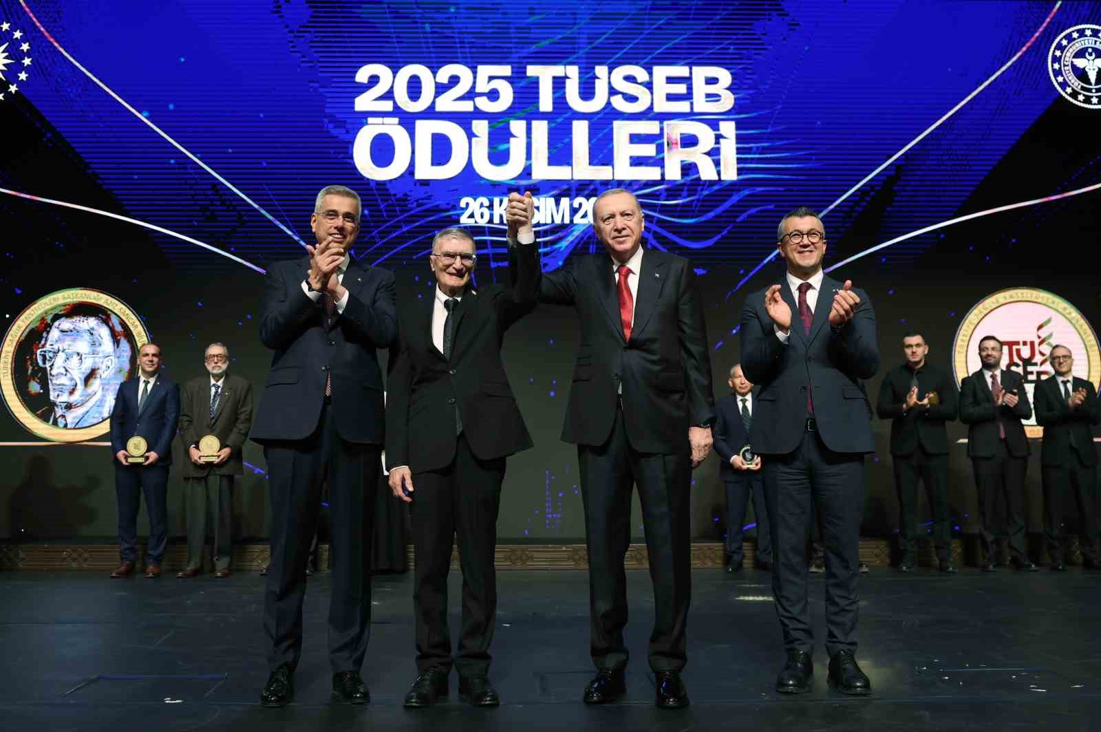 cumhurbaskani erdogan kuresel olcekte saglik hizmeti verebilen bir ulke konumuna ulastik 7 34RUNlkv
