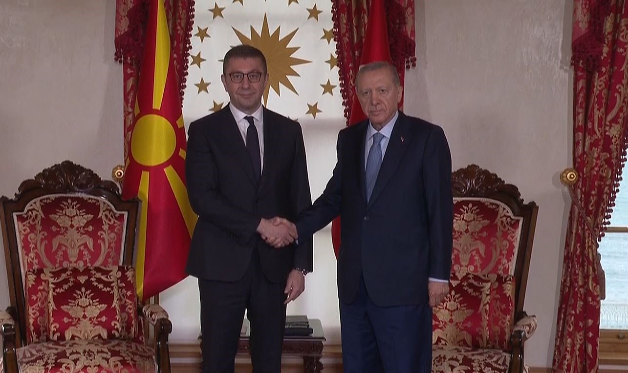 cumhurbaskani erdogan kuzey makedonya basbakani mickoskiyi kabul etti 1 qgMKlTPe