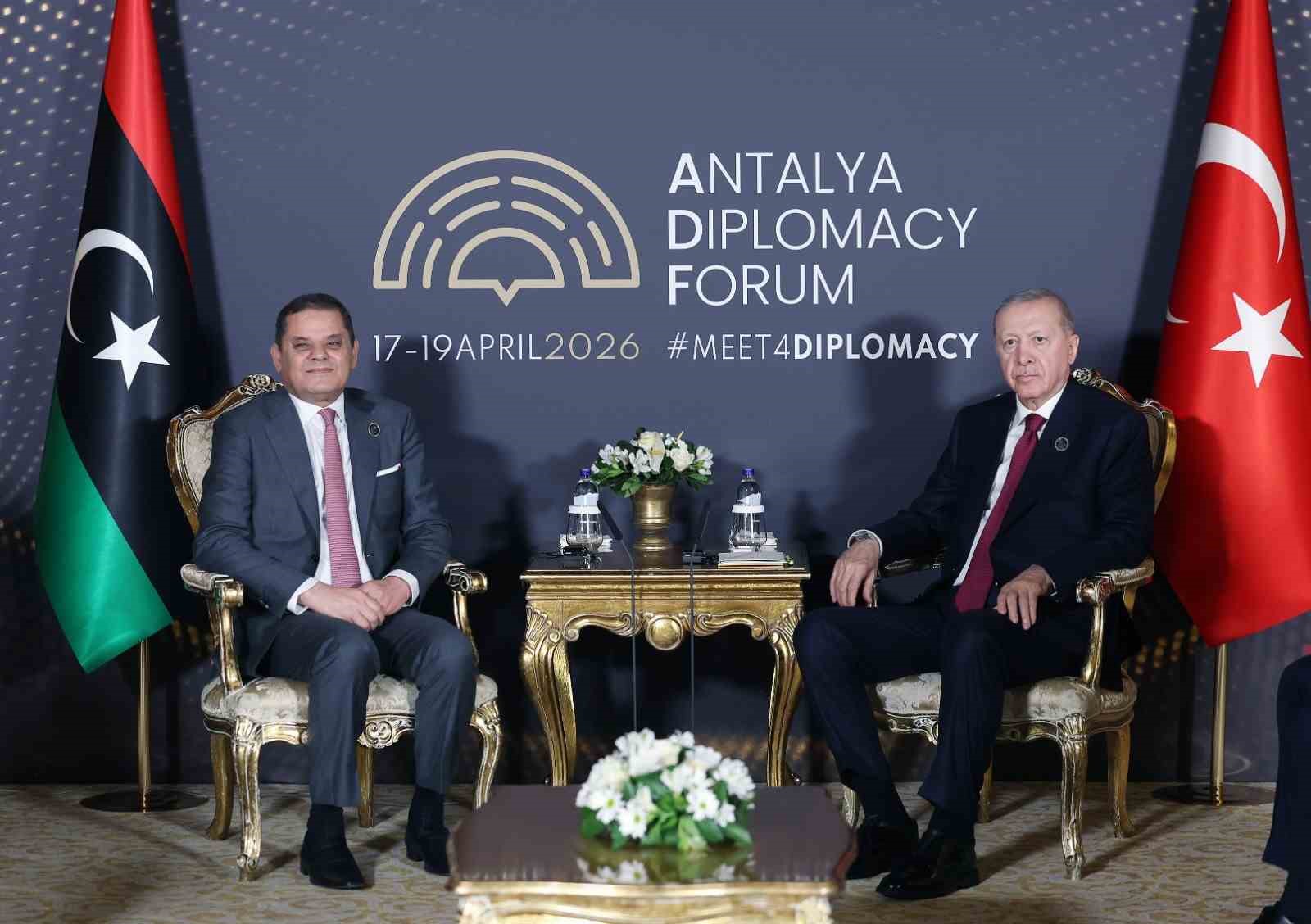 cumhurbaskani erdogan libya milli birlik hukumeti basbakani abdulhamid dibeybe ile bir araya geldi 1 tbJfpRsF