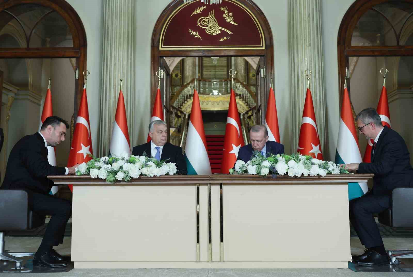 cumhurbaskani erdogan macaristan ile ticaret hedefimiz 10 milyar dolar 2 XHcGgYXS