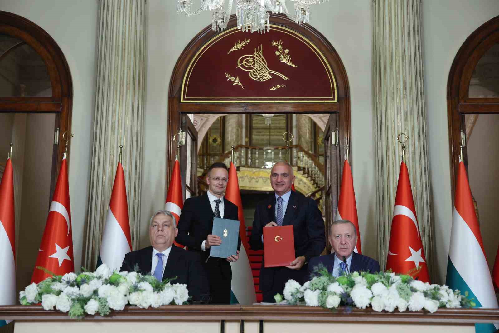 cumhurbaskani erdogan macaristan ile ticaret hedefimiz 10 milyar dolar 22 LySaEbFX