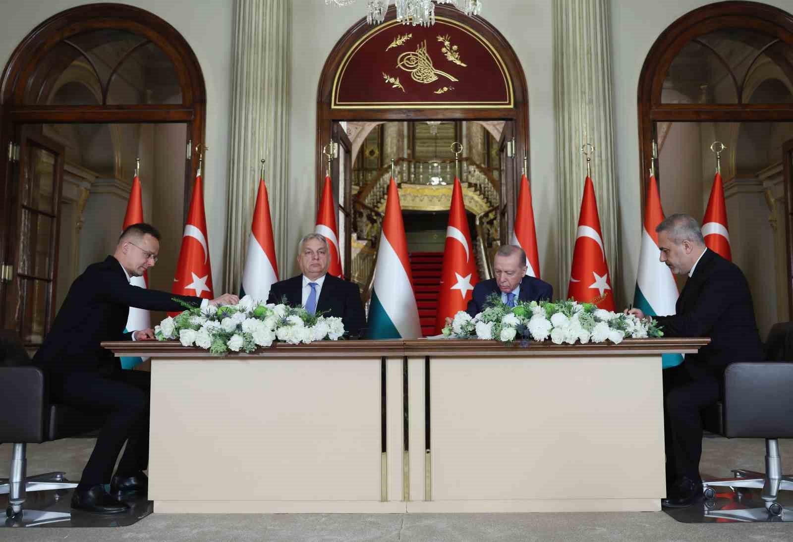 cumhurbaskani erdogan macaristan ile ticaret hedefimiz 10 milyar dolar 23 UFiNIg7J
