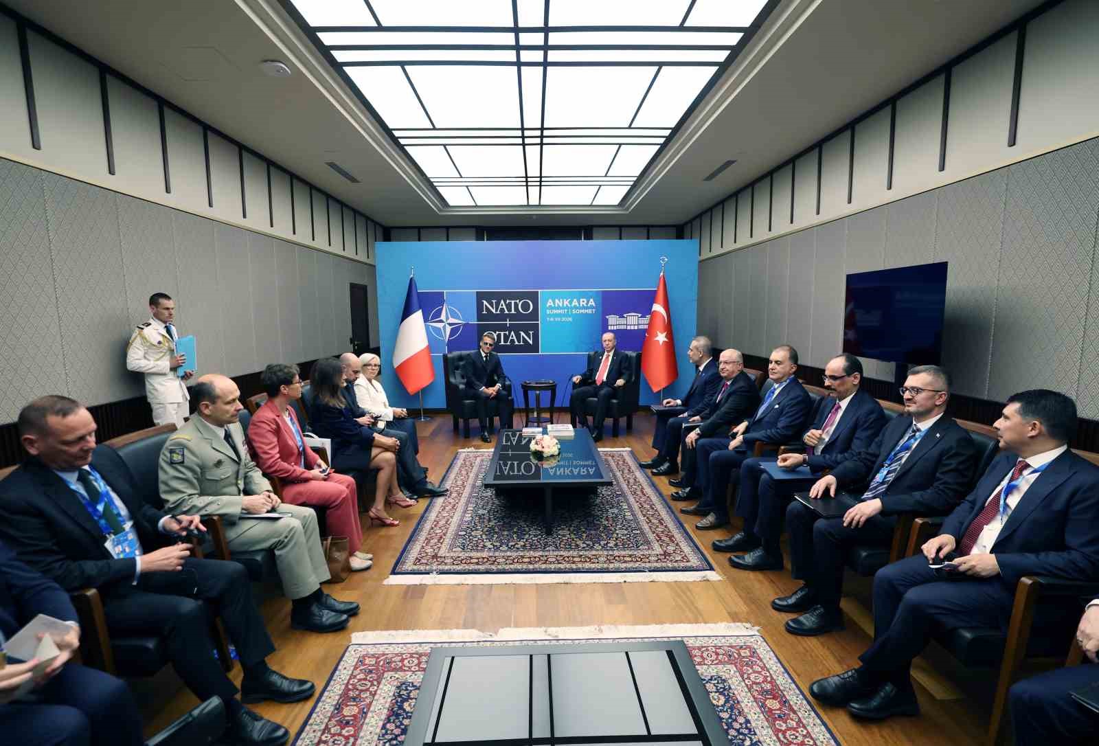 cumhurbaskani erdogan macron ile gorustu 1 RzveCRTD