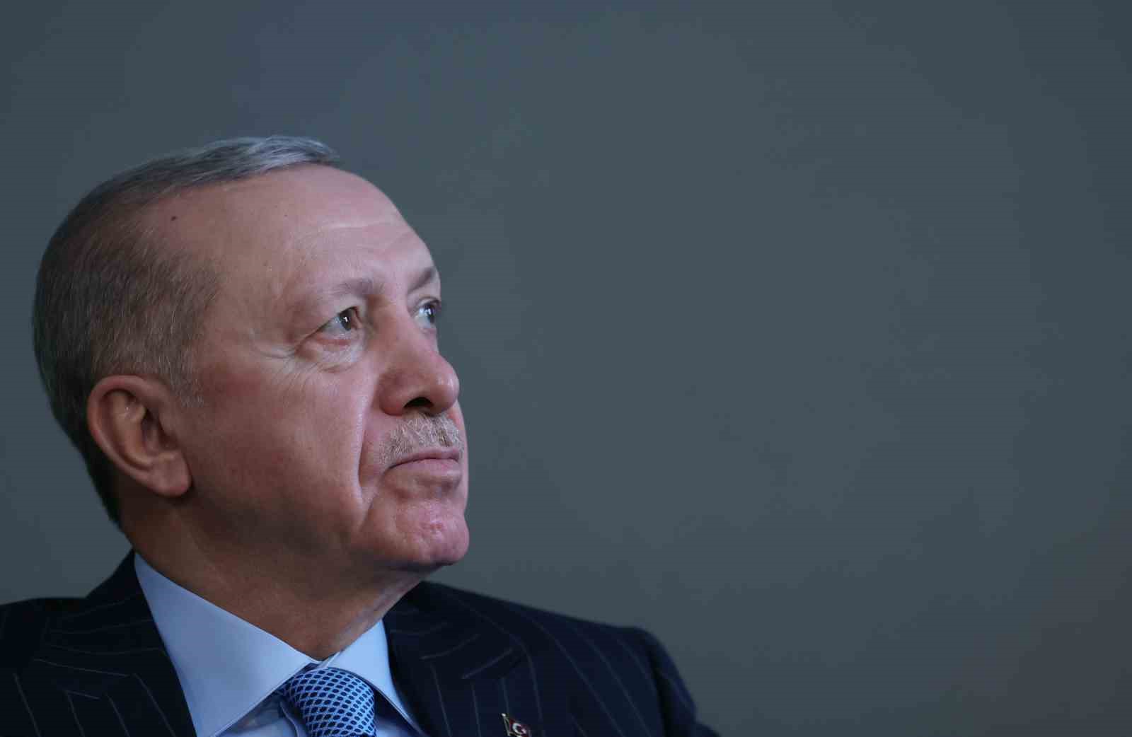 cumhurbaskani erdogan magaralar bosaldi silahlar yakildi yakiliyor 10 DYyEumeb
