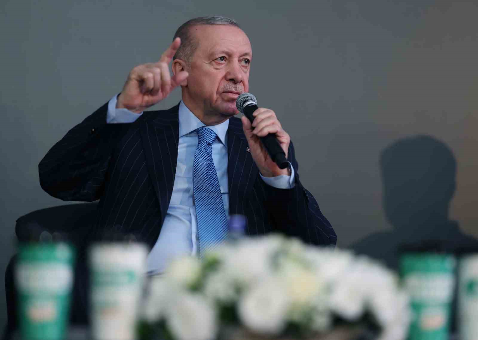 cumhurbaskani erdogan magaralar bosaldi silahlar yakildi yakiliyor 16 W2zVY5DE