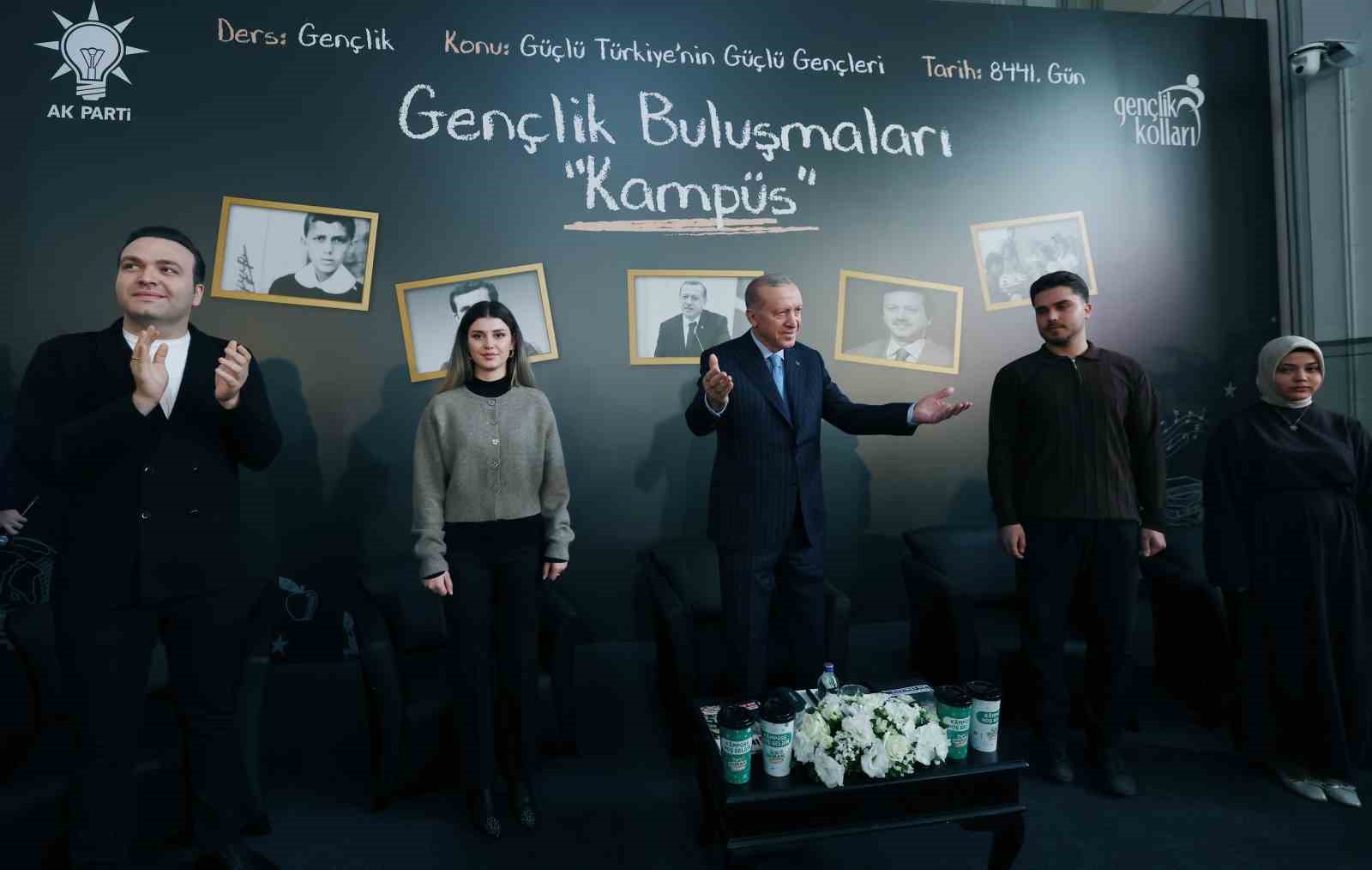 cumhurbaskani erdogan magaralar bosaldi silahlar yakildi yakiliyor 21 7iliNG2f