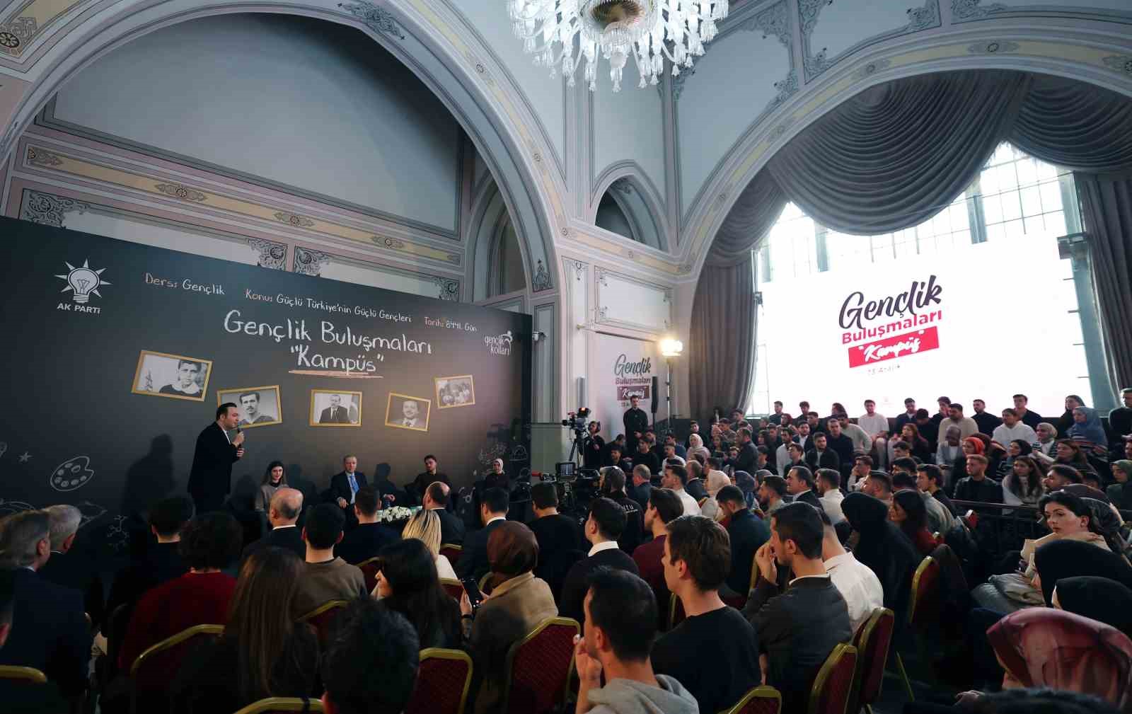 cumhurbaskani erdogan magaralar bosaldi silahlar yakildi yakiliyor 24 GjqukYvL
