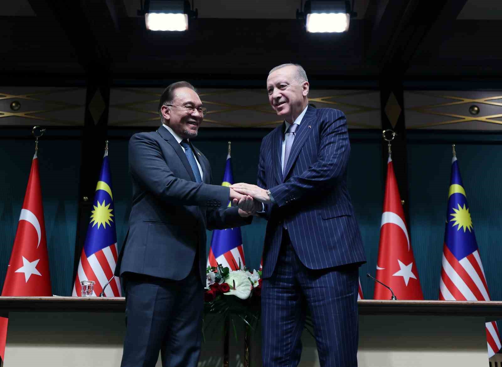 cumhurbaskani erdogan malezya ile atabilecegimiz musterek adimlari degerlendirmeyi surdurecegiz 10 EZVkBEDG