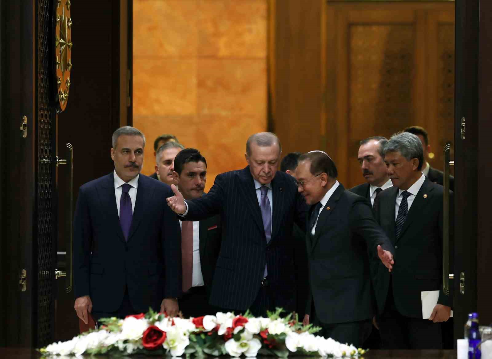 cumhurbaskani erdogan malezya ile atabilecegimiz musterek adimlari degerlendirmeyi surdurecegiz 13 7DfsHbGN