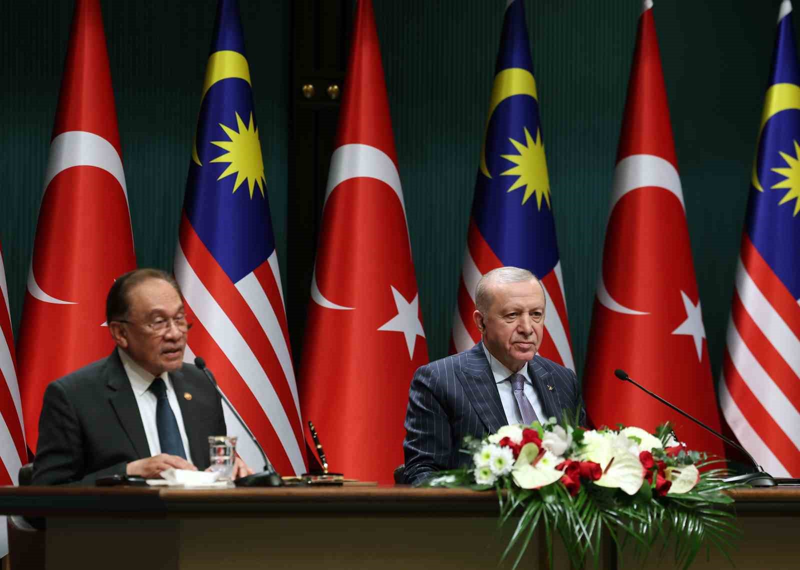 cumhurbaskani erdogan malezya ile atabilecegimiz musterek adimlari degerlendirmeyi surdurecegiz 17 IKjQmczQ