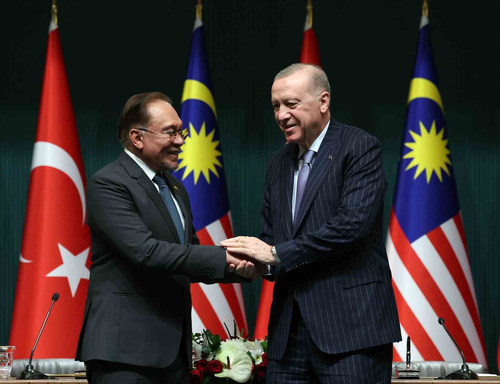cumhurbaskani erdogan malezya ile atabilecegimiz musterek adimlari degerlendirmeyi surdurecegiz 21 DATwXK7B