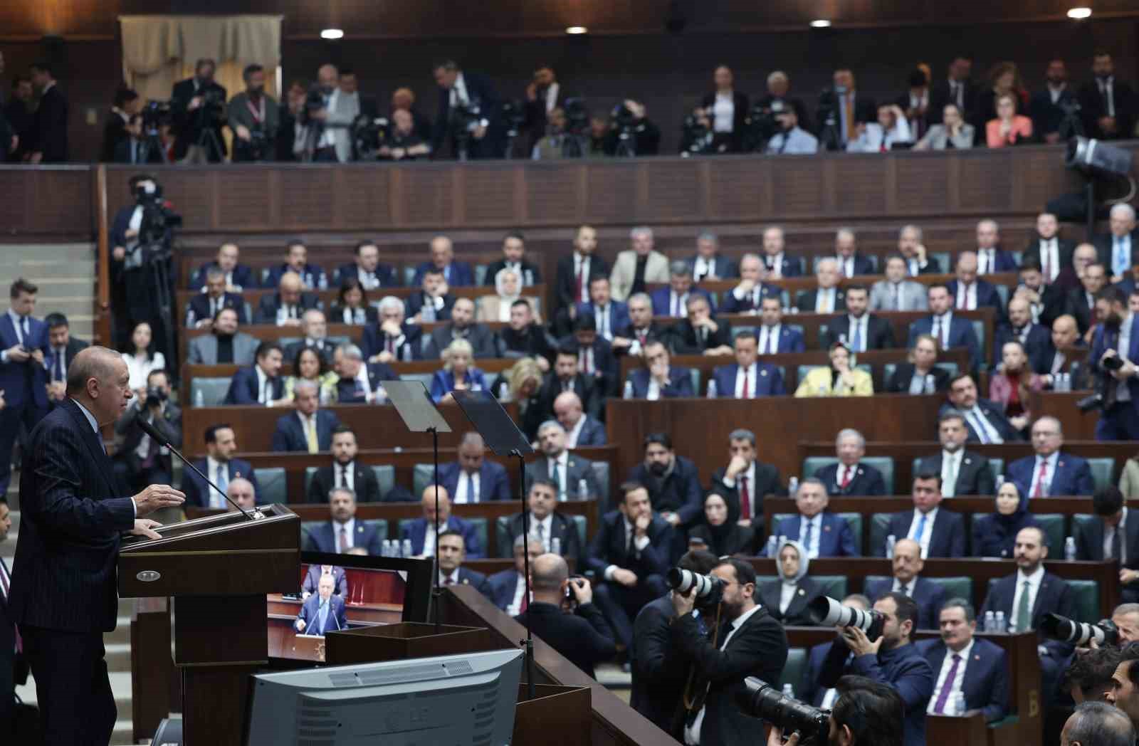 Cumhurbaşkanı Erdoğan: "Meydanlarda vaat yağmuruna tutup bugün başkent Ankara’ya su bile veremeyen beceriksizlerin insafına bu milleti bırakmayacağız" (1) 5 cumhurbaskani erdogan meydanlarda vaat yagmuruna tutup bugun baskent ankaraya su bile veremeyen beceriksizlerin insafina 1EpY66vX