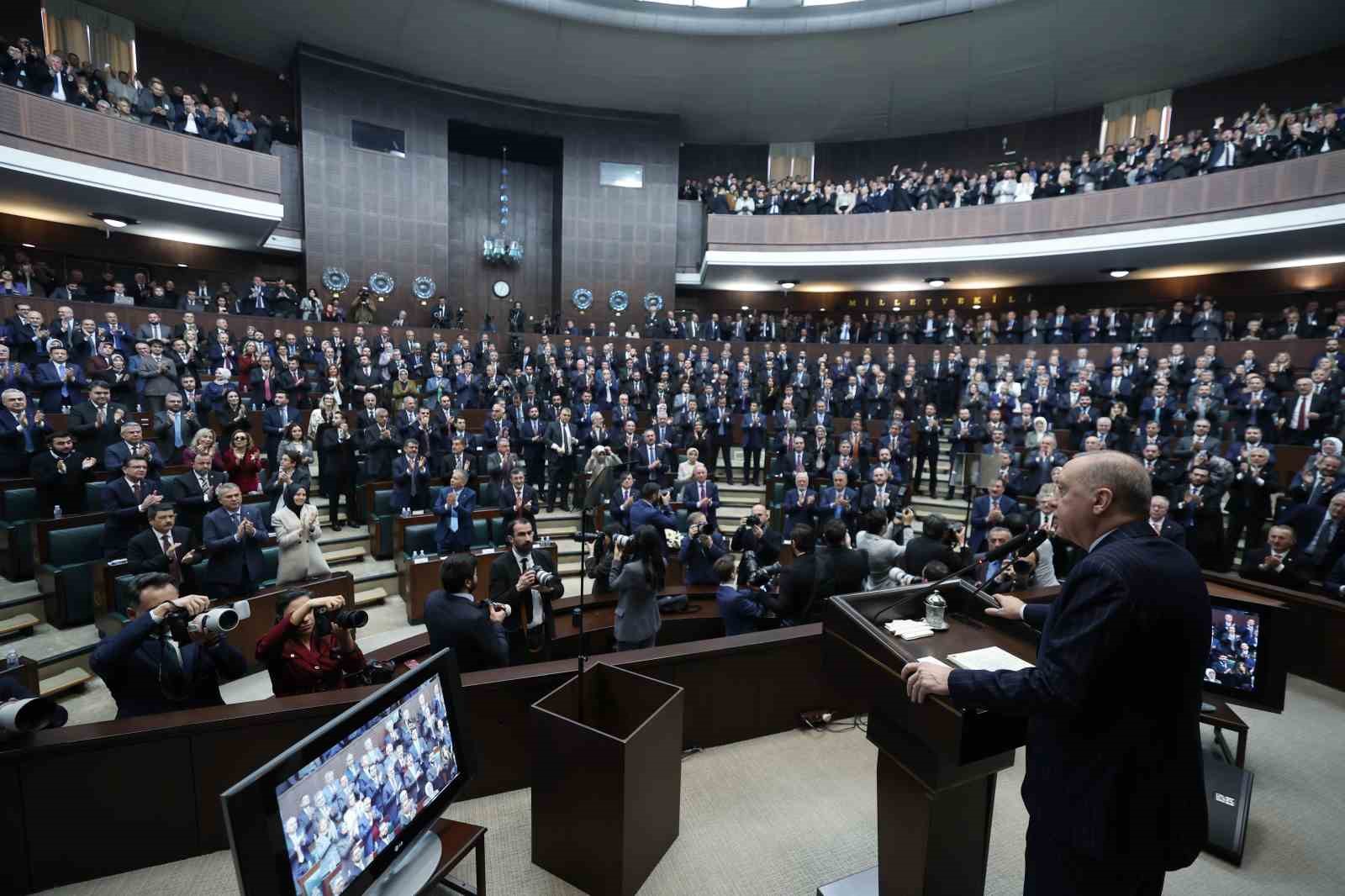 Cumhurbaşkanı Erdoğan: "Meydanlarda vaat yağmuruna tutup bugün başkent Ankara’ya su bile veremeyen beceriksizlerin insafına bu milleti bırakmayacağız" (1) 10 cumhurbaskani erdogan meydanlarda vaat yagmuruna tutup bugun baskent ankaraya su bile veremeyen beceriksizlerin insafina h8LJ6tnl