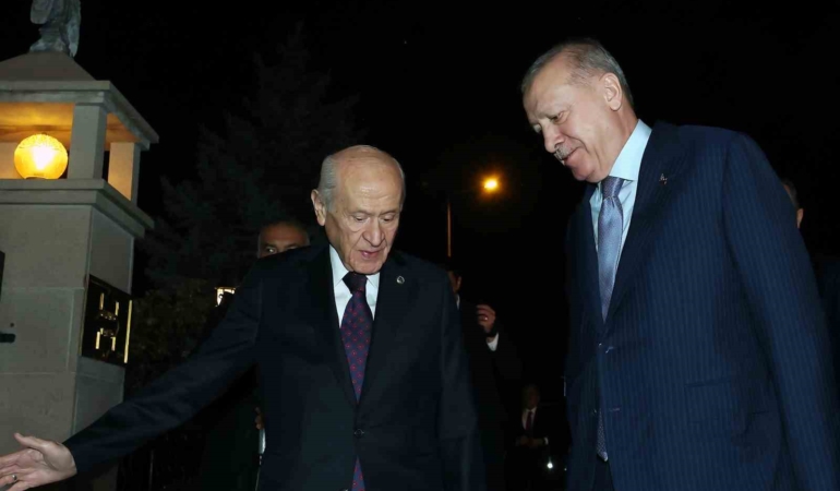 cumhurbaskani-erdogan-mhp-lideri-bahceli-ile-bir-araya-geldi-aSE2MAaM.jpg