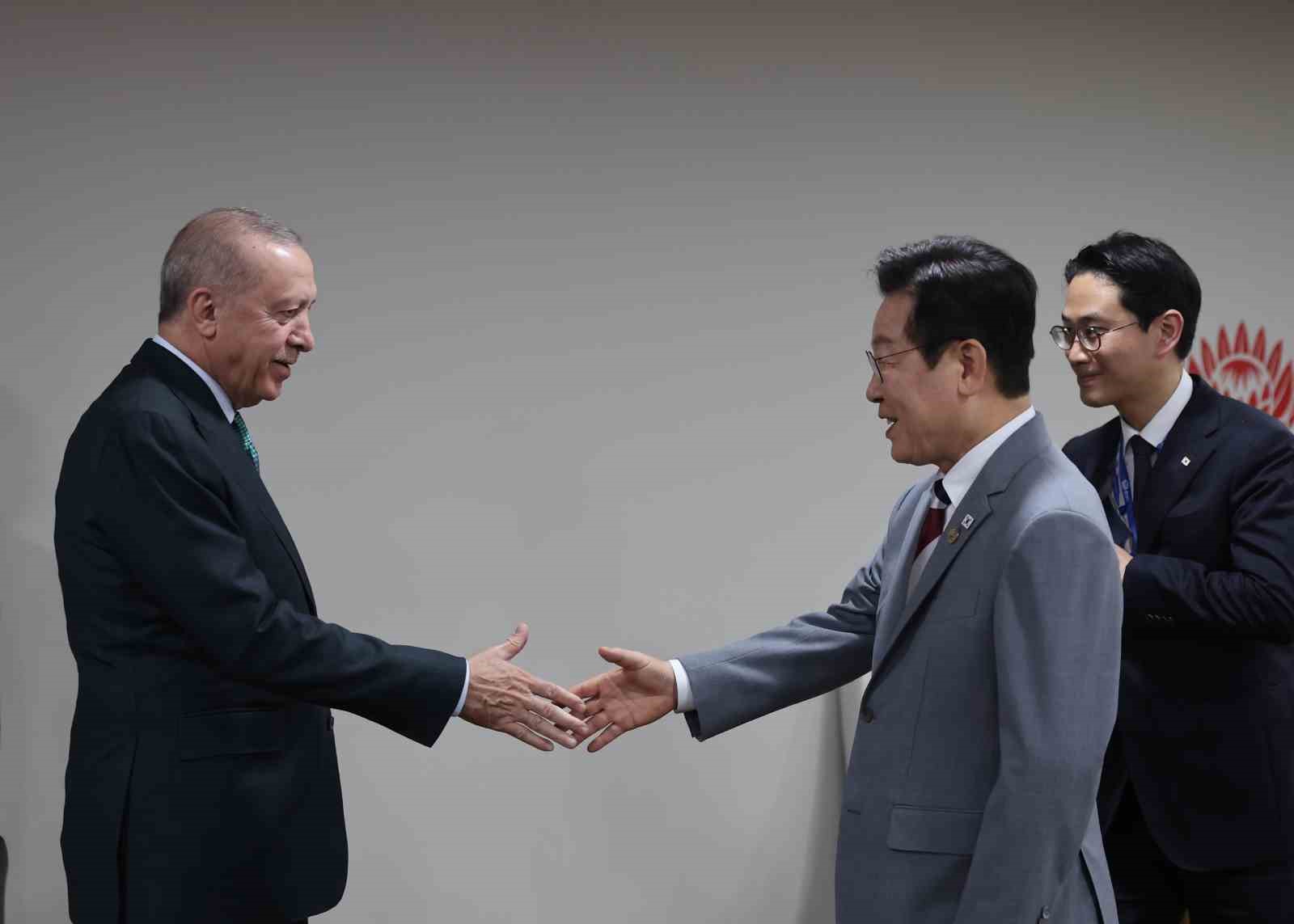 cumhurbaskani erdogan mikta liderleriyle bir araya geldi 2