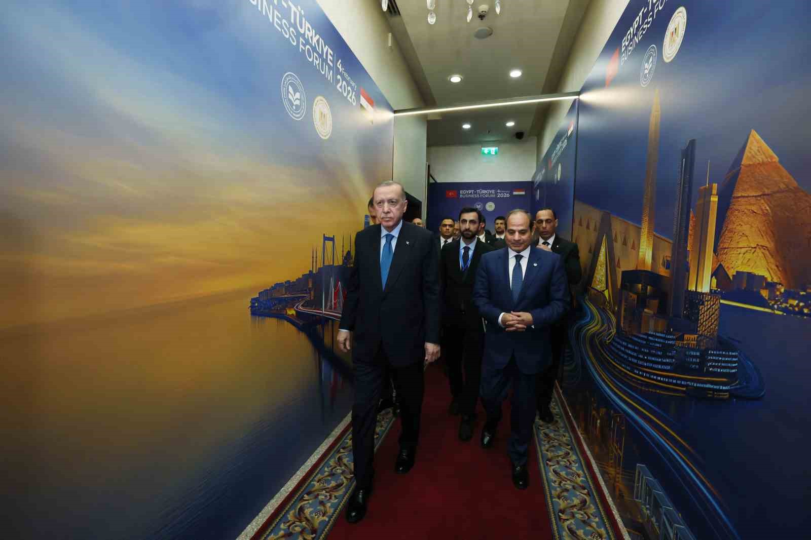 Cumhurbaşkanı Erdoğan: "Mısır ile aramızdaki iş birliğinin bölgemizin istikrarına yaptığı katkıya hep birlikte şahit oluyoruz" 9 cumhurbaskani erdogan misir ile aramizdaki is birliginin bolgemizin istikrarina yaptigi katkiya hep birlikte sahit QC2SjzO2
