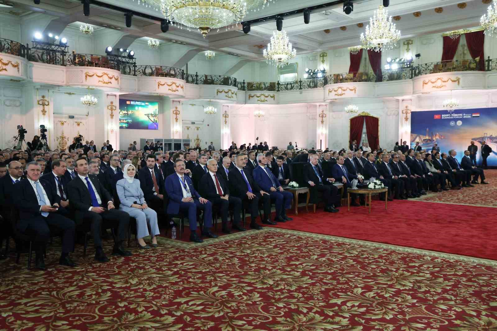 Cumhurbaşkanı Erdoğan: "Mısır ile aramızdaki iş birliğinin bölgemizin istikrarına yaptığı katkıya hep birlikte şahit oluyoruz" 12 cumhurbaskani erdogan misir ile aramizdaki is birliginin bolgemizin istikrarina yaptigi katkiya hep birlikte sahit vZf6qFY8