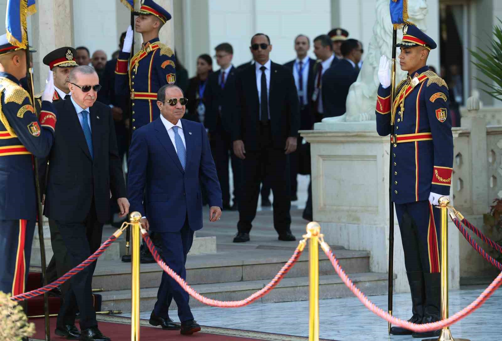 cumhurbaskani erdogan misirda resmi torenle karsilandi 0 ZRHFefIf