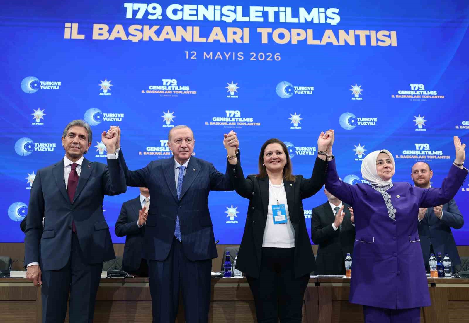 Cumhurbaşkanı Erdoğan: "Muhalefet öyle istiyor diye biz Türk diasporasına sırtımızı dönemeyiz" 9 cumhurbaskani erdogan muhalefet oyle istiyor diye biz turk diasporasina sirtimizi donemeyiz 5 8Qp3s1CF