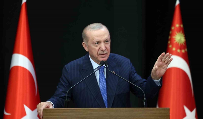 cumhurbaskani-erdogan-muhalefet-oyle-istiyor-diye-biz-turk-diasporasina-sirtimizi-donemeyiz-piP8WCWV.jpg