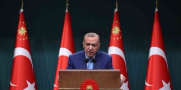 cumhurbaskani-erdogan-muhalefetin-is-bilmezligine-bakip-asla-umutsuzluga-kapilmayin-liyakatli-kadrolar-turkiyede-is-basindadir-QMUESFMU.jpg