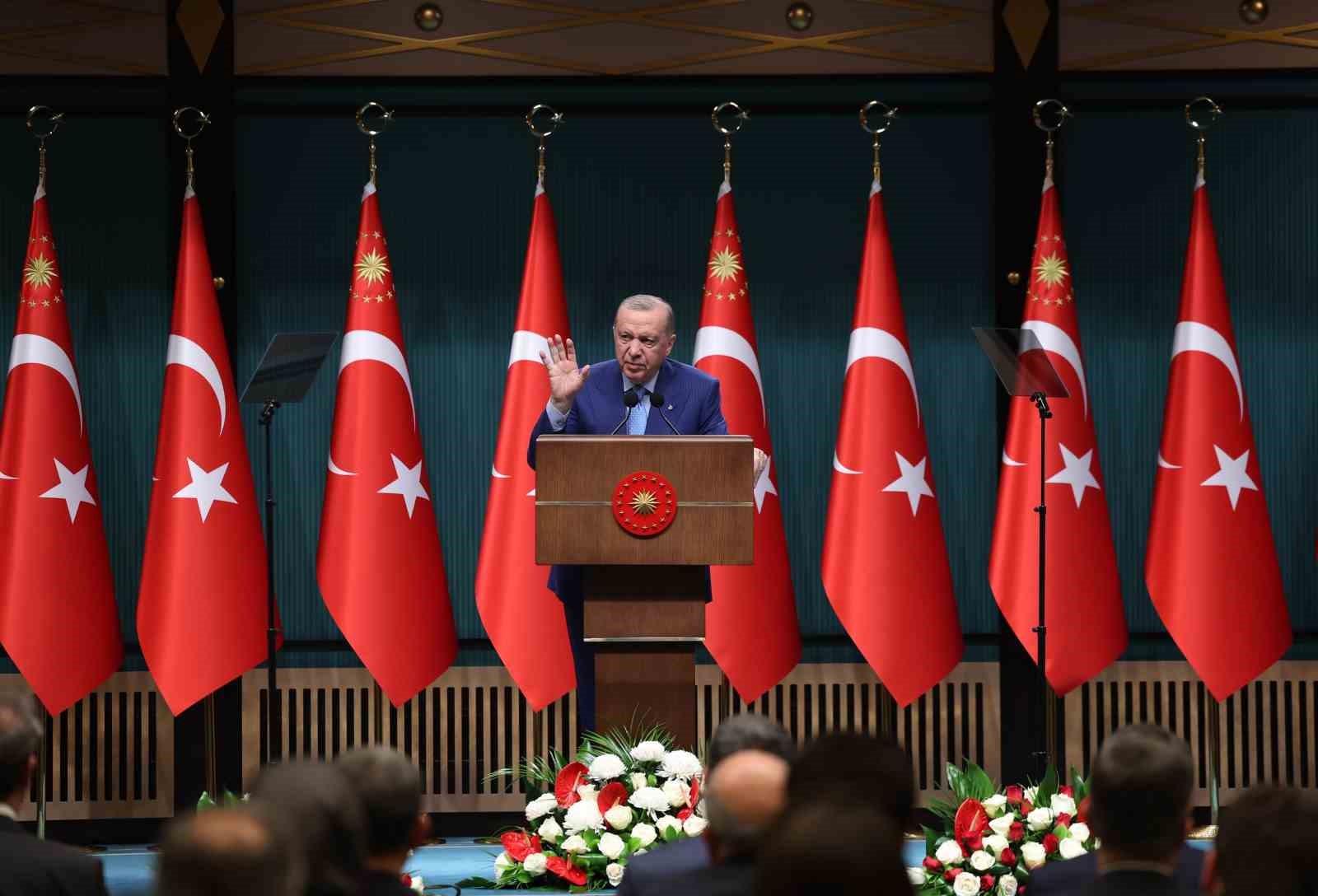 cumhurbaskani erdogan muhalefetin is bilmezligine bakip asla umutsuzluga kapilmayin liyakatli kadrolar turkiyede is basindadir igN6EgPe