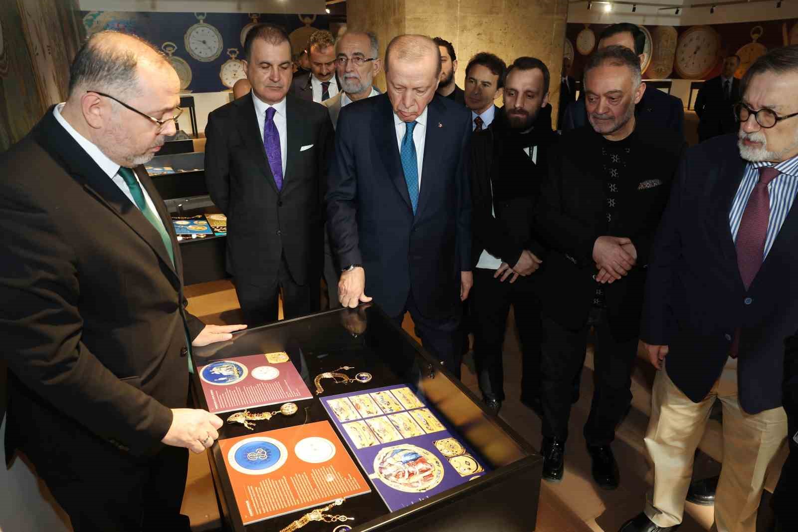 cumhurbaskani erdogan muhtesem cep saatleri koleksiyonu sergisini gezdi 1 eREvwi9R