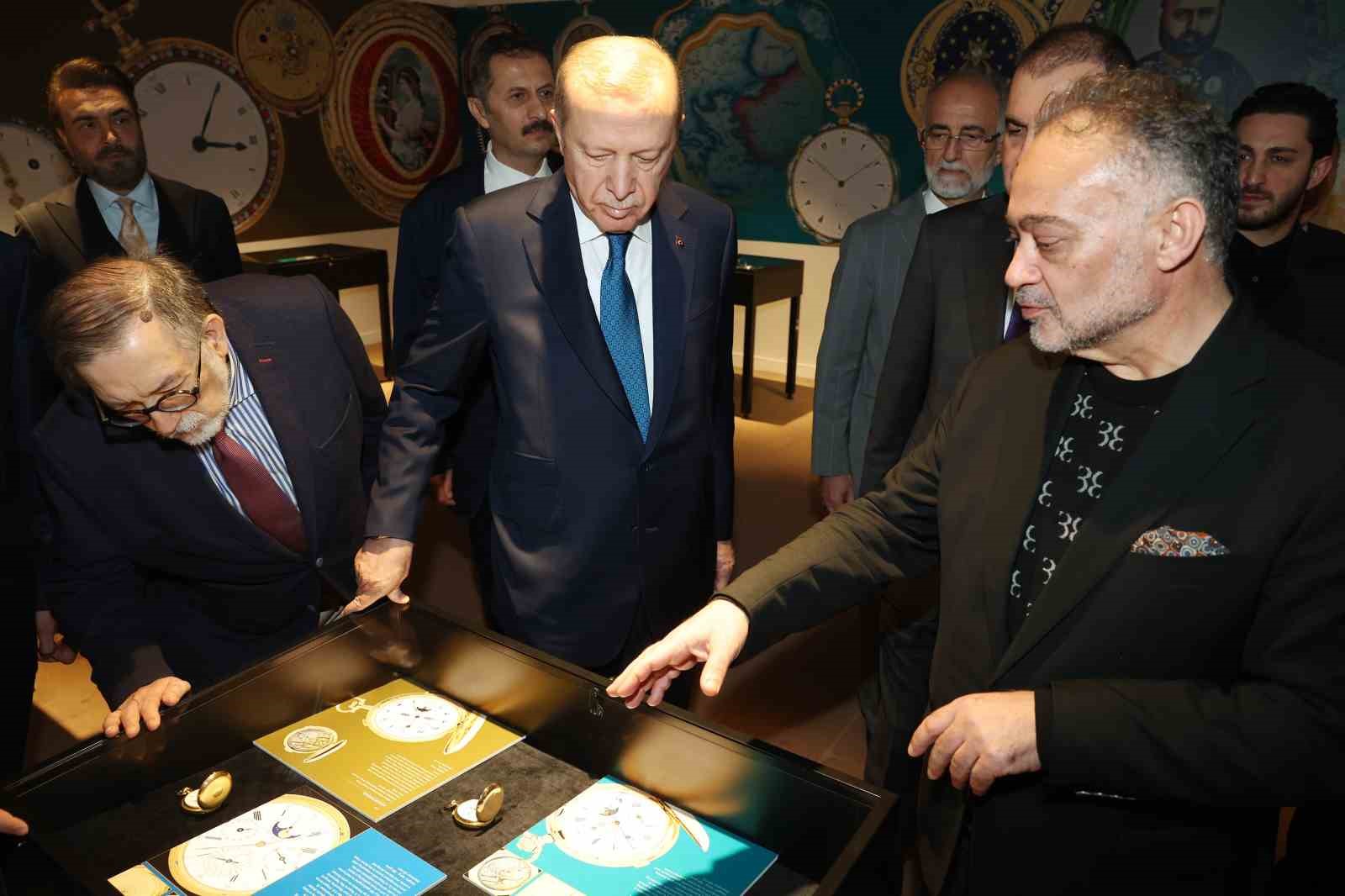 cumhurbaskani erdogan muhtesem cep saatleri koleksiyonu sergisini gezdi 4 IJ1qlTfB