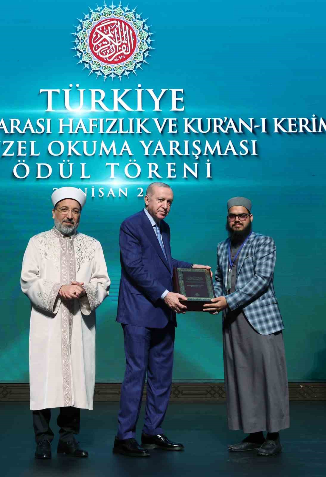 Cumhurbaşkanı Erdoğan: "Müslümanlar olarak zorlu ve sancılı bir dönemden geçiyoruz" 16 cumhurbaskani erdogan muslumanlar olarak zorlu ve sancili bir donemden geciyoruz 12 wGCwblwr