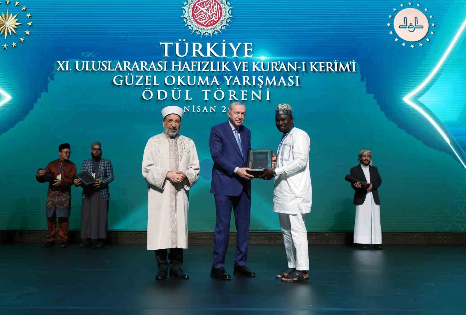 Cumhurbaşkanı Erdoğan: "Müslümanlar olarak zorlu ve sancılı bir dönemden geçiyoruz" 9 cumhurbaskani erdogan muslumanlar olarak zorlu ve sancili bir donemden geciyoruz 5 qrl1Pu3a