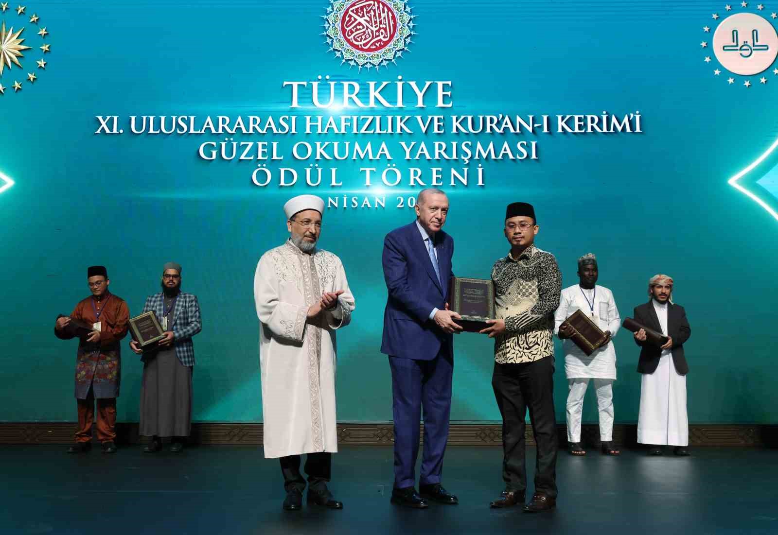 Cumhurbaşkanı Erdoğan: "Müslümanlar olarak zorlu ve sancılı bir dönemden geçiyoruz" 10 cumhurbaskani erdogan muslumanlar olarak zorlu ve sancili bir donemden geciyoruz 6 51TbfZFu