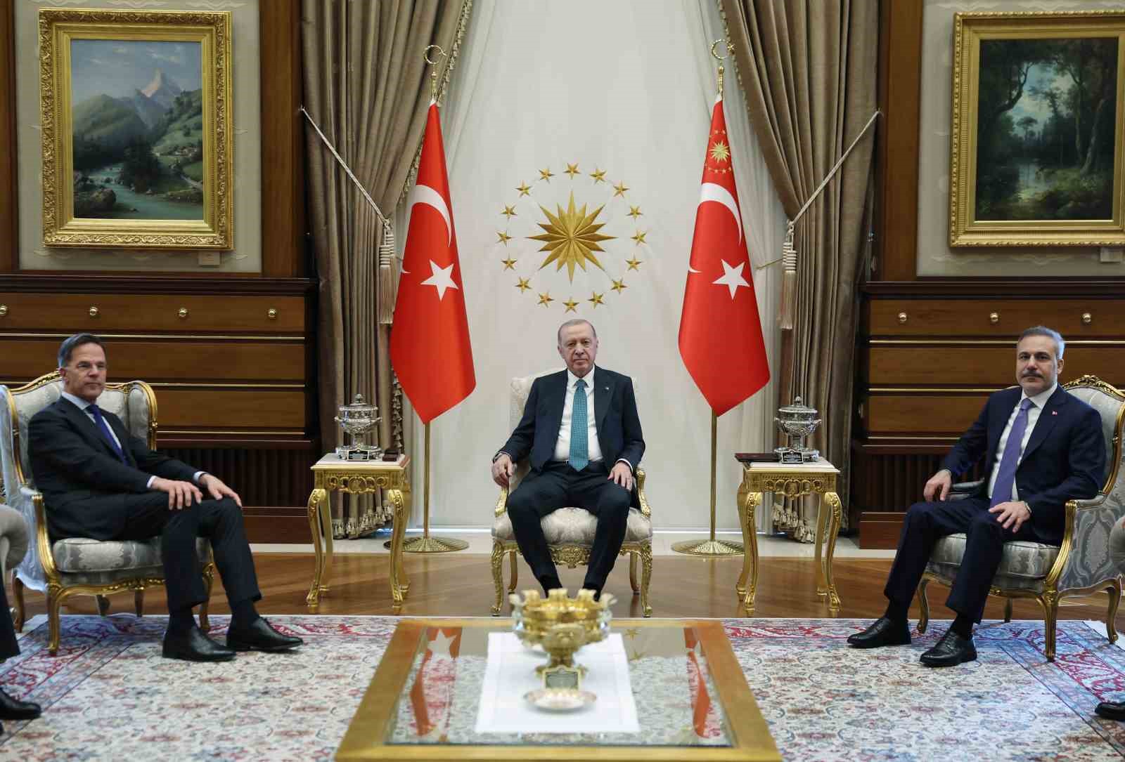 Cumhurbaşkanı Erdoğan, NATO Genel Sekreteri Rutte’yi kabul etti 6 cumhurbaskani erdogan nato genel sekreteri rutteyi kabul etti 2 b1CnipA4