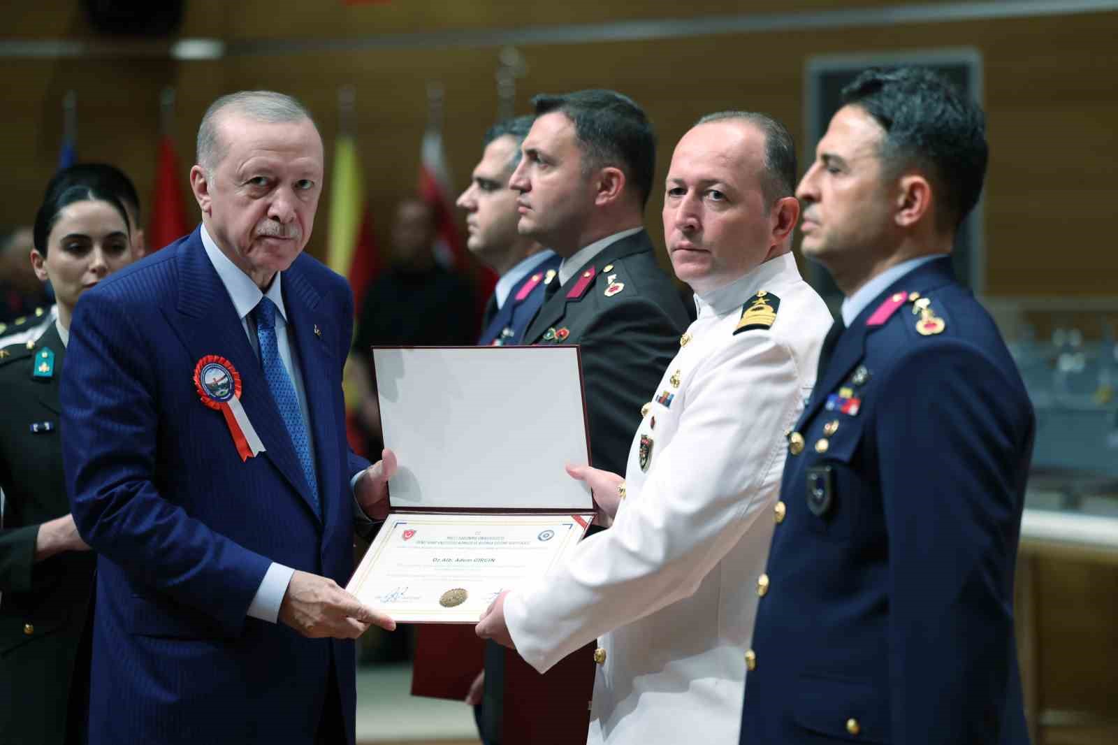 Cumhurbaşkanı Erdoğan: "NATO’ya Ankara’da başarı ile ev sahipliği yaptık" 21 cumhurbaskani erdogan natoya ankarada basari ile ev sahipligi yaptik 17 6uIdXkJR