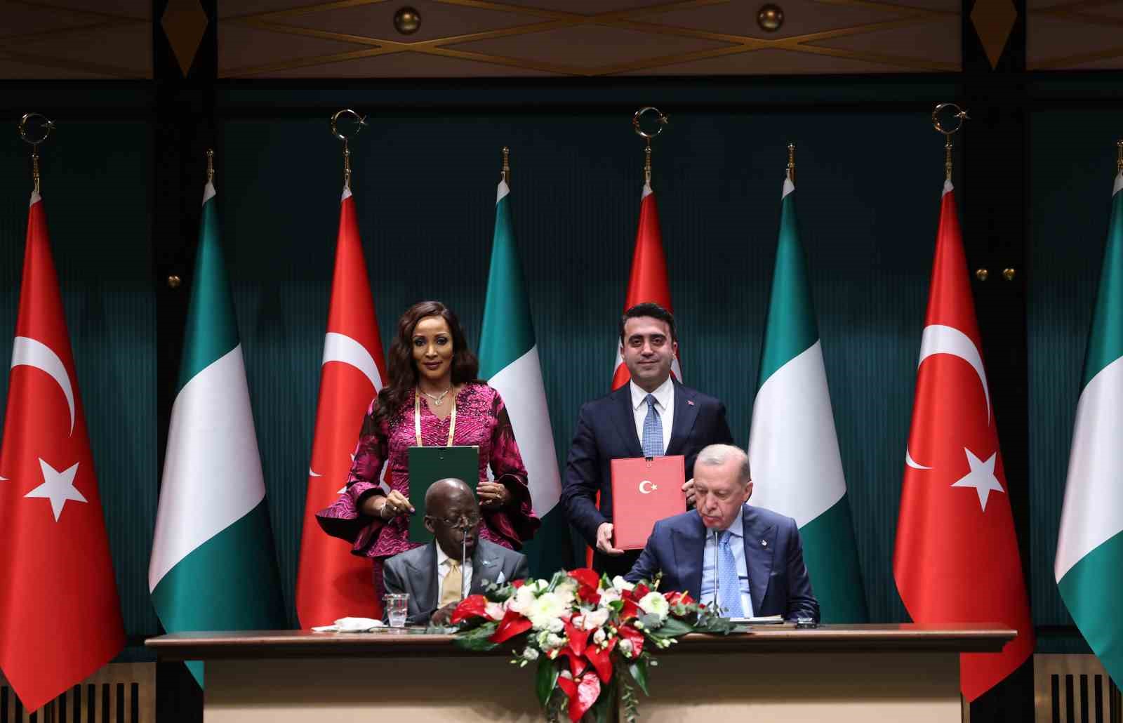 cumhurbaskani erdogan nijerya cumhurbaskani tinubu ile 5 milyar dolar ticaret hacmi hedefimize bagliligimizi teyit E693KDuS
