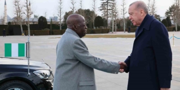 cumhurbaskani-erdogan-nijerya-cumhurbaskani-tinubuyu-torenle-karsiladi-nxCzzuhu.jpg