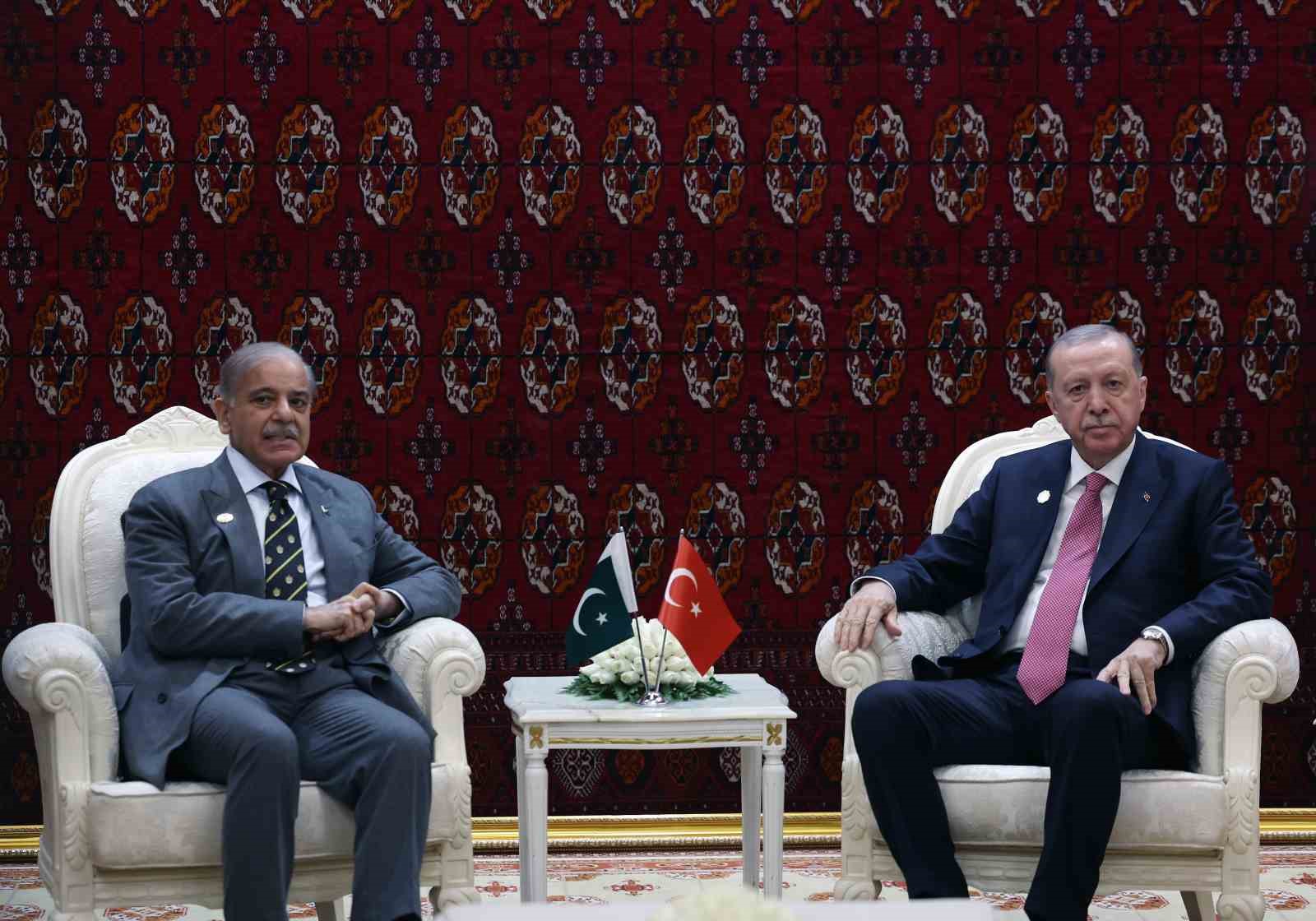 cumhurbaskani erdogan pakistan basbakani serif ile gorustu 1 zr5Mh82v