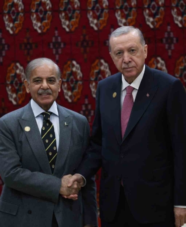 cumhurbaskani-erdogan-pakistan-basbakani-serif-ile-gorustu-vJcsi9t1.jpg