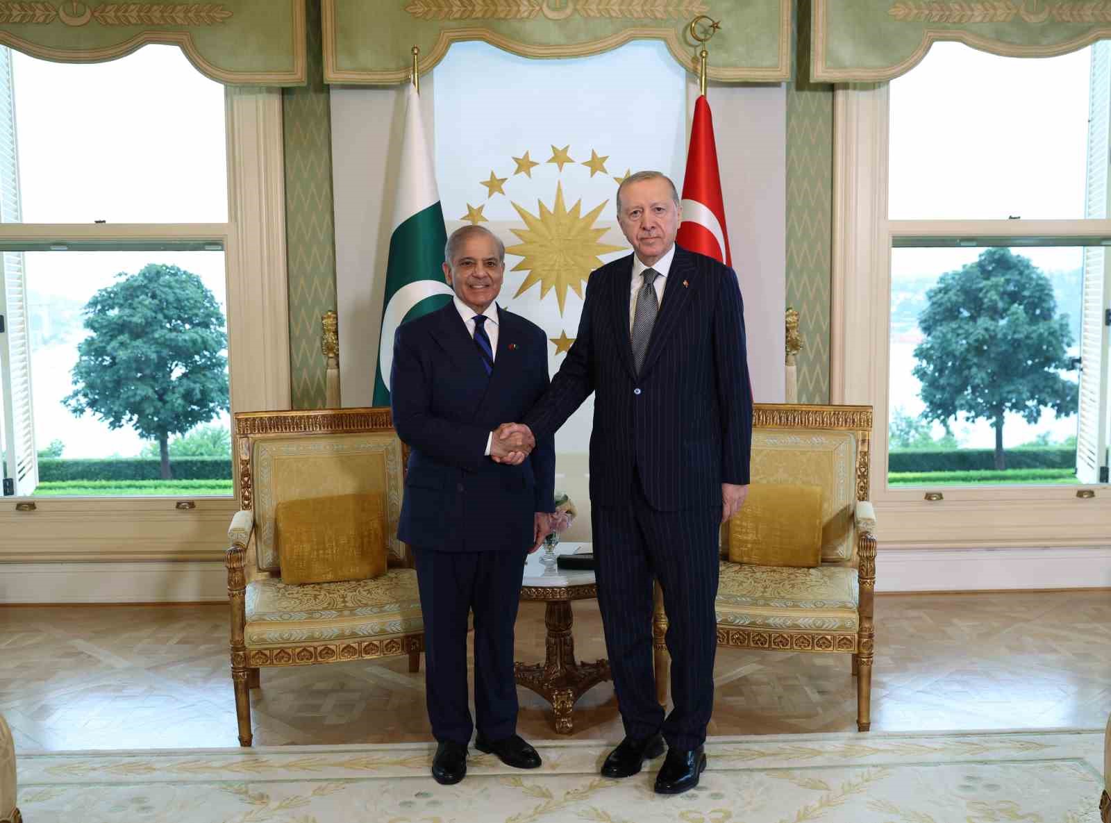 Cumhurbaşkanı Erdoğan, Pakistan Başbakanı Şerif’i resmi törenle karşıladı 4 cumhurbaskani erdogan pakistan basbakani serifi resmi torenle karsiladi 0 NFmdlSSj
