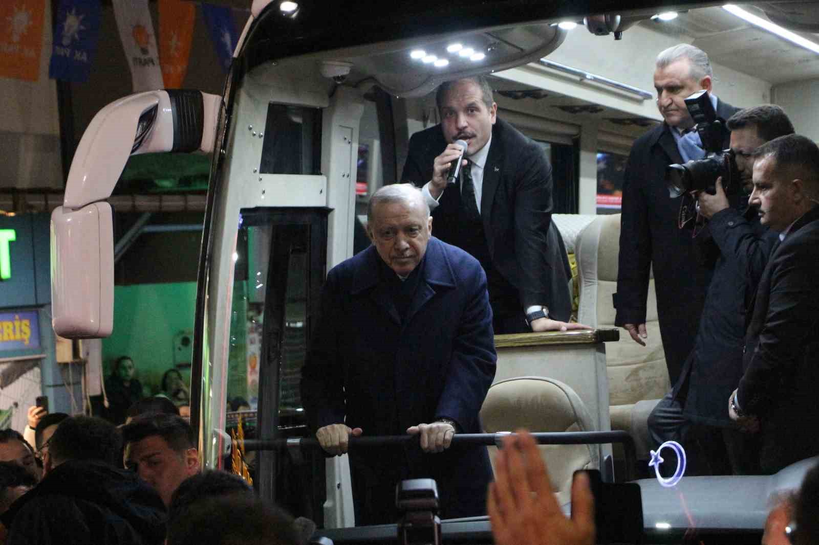 Cumhurbaşkanı Erdoğan: "Ramazan Bayramı’nı birlik ve beraberlik içinde kutlayalım" 4 cumhurbaskani erdogan ramazan bayramini birlik ve beraberlik icinde kutlayalim 0 cA8aYTlJ
