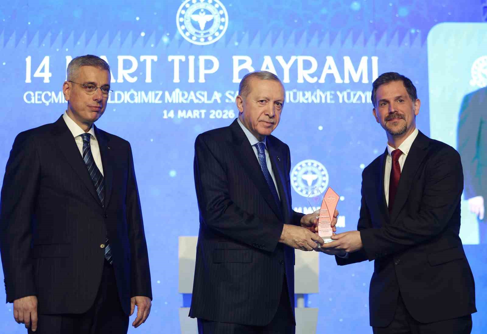 Cumhurbaşkanı Erdoğan: "Sağlık sistemimiz bugün, hiç olmadığı kadar güçlüdür, dayanıklıdır" 18 cumhurbaskani erdogan saglik sistemimiz bugun hic olmadigi kadar gucludur dayaniklidir 14 EyjeJZF9