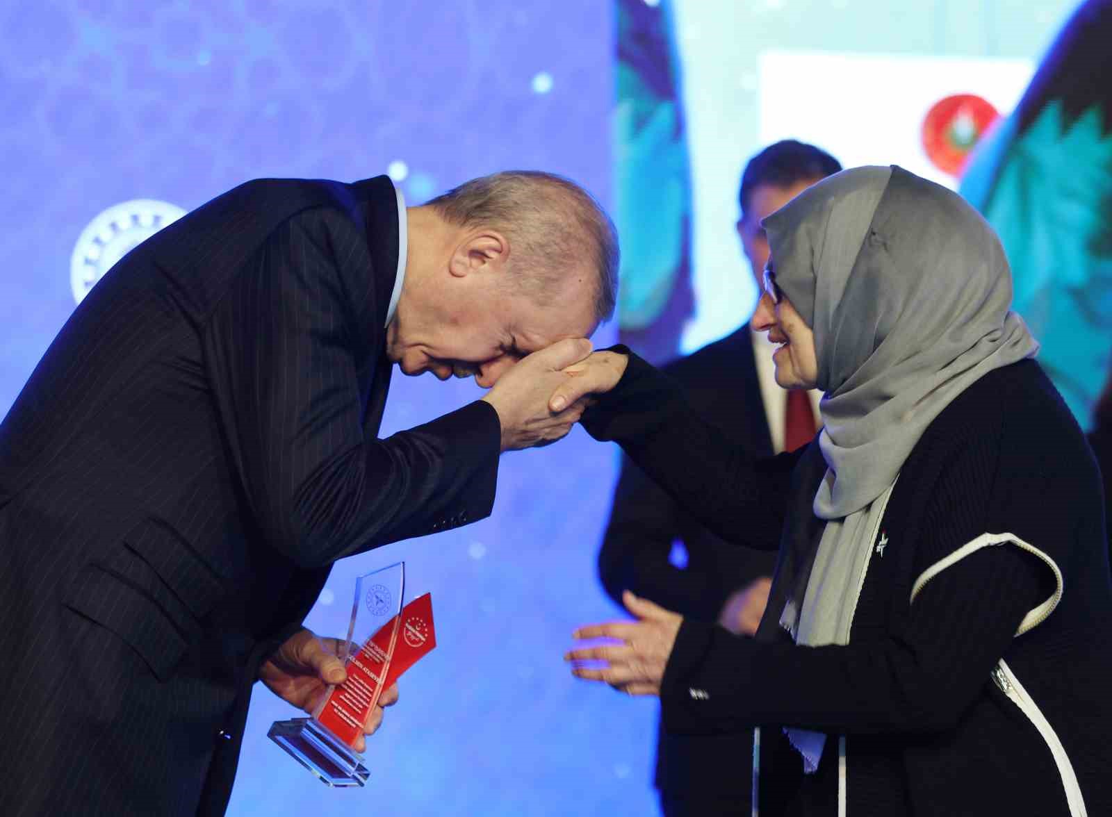 Cumhurbaşkanı Erdoğan: "Sağlık sistemimiz bugün, hiç olmadığı kadar güçlüdür, dayanıklıdır" 19 cumhurbaskani erdogan saglik sistemimiz bugun hic olmadigi kadar gucludur dayaniklidir 15 jRfIHGtE