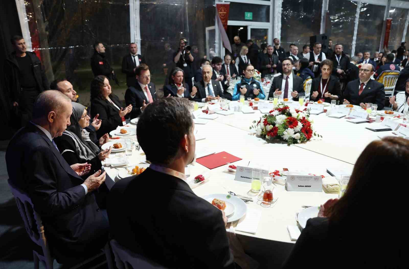 Cumhurbaşkanı Erdoğan: "Sağlık sistemimiz bugün, hiç olmadığı kadar güçlüdür, dayanıklıdır" 6 cumhurbaskani erdogan saglik sistemimiz bugun hic olmadigi kadar gucludur dayaniklidir 2 ba18NIhr